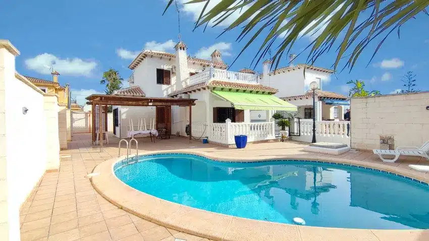 Casa o chalet independiente en venta en La Zenia